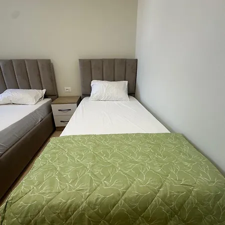 Velora Stays- Beachfront Apartmán